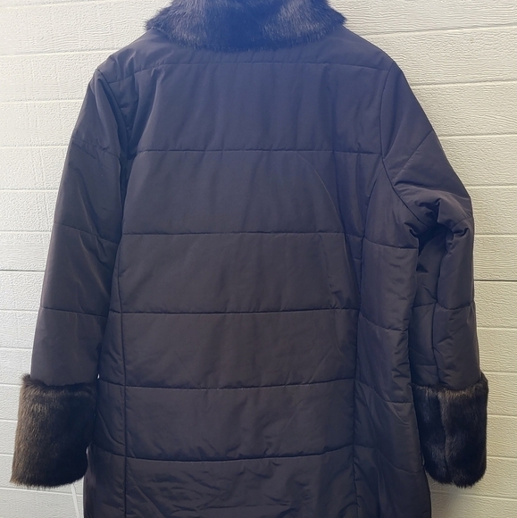 Laurier Puffer Coat with Faux Fur Detail Size 1X - Picture 7 of 14